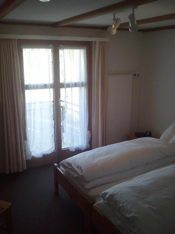 Hotel Restaurant Sternen Obstalden Værelse billede